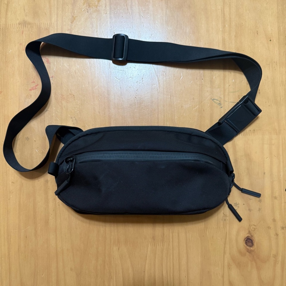 Aer Day Sling 3, Black, 3 liters